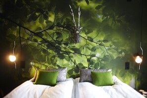 Habitación de diseño doble | Minibar, decoración individual, mobiliario individual y escritorio