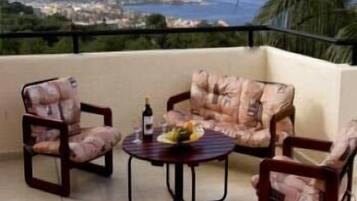 Habitación familiar | Balcón