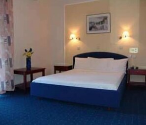 Caja de seguridad en la habitación y sistema de insonorización 