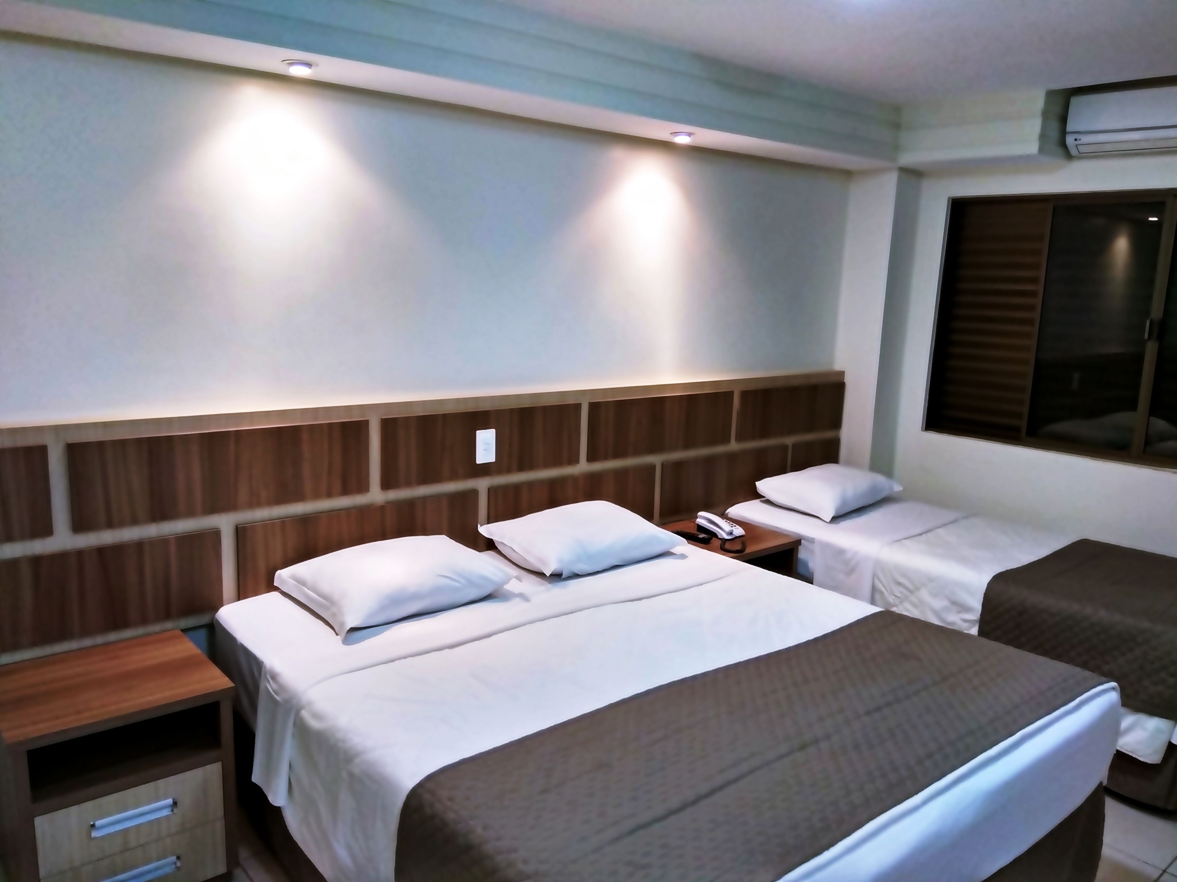 deluxe triple room | 1 bedroom, premium bedding, down duvets, pillow-top beds
