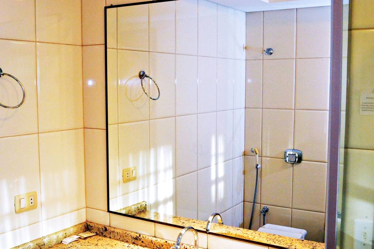 executive room, 1 king bed, hot tub | 1 bedroom, premium bedding, down duvets, pillow-top beds