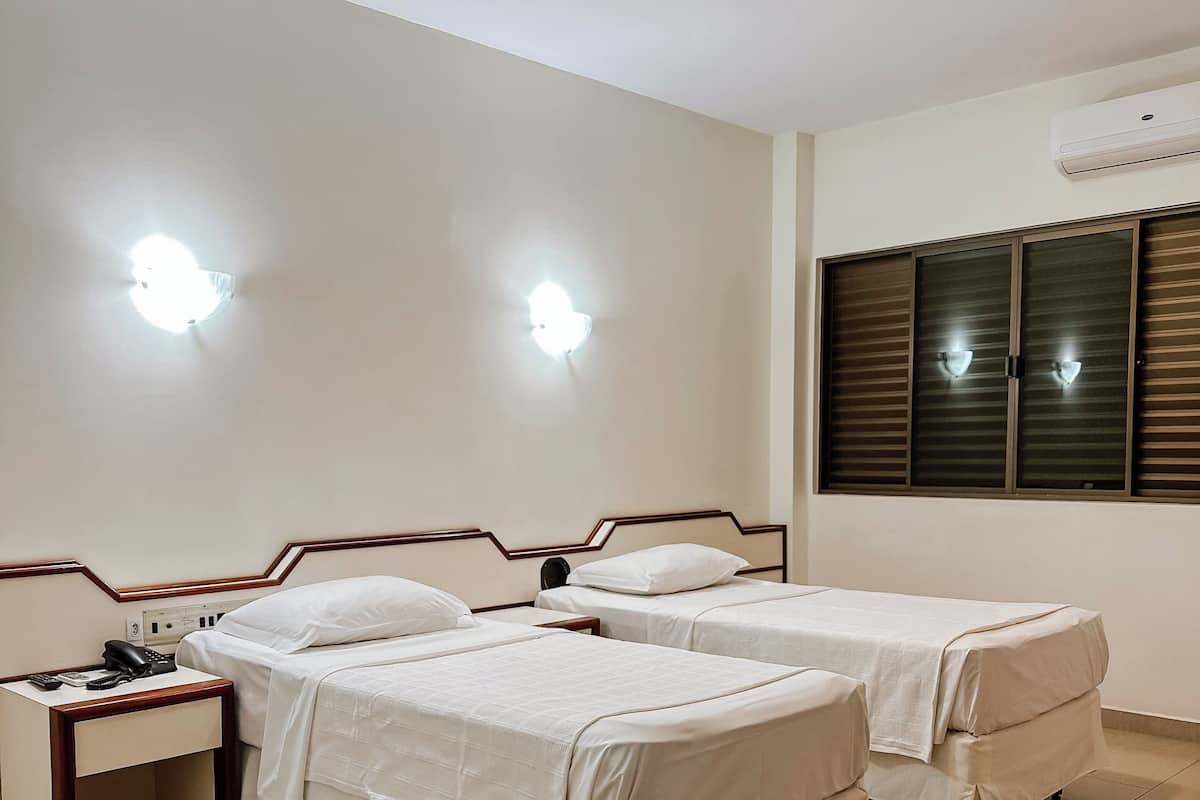 Superior Single Room | 1 bedroom, premium bedding, down comforters, pillowtop beds