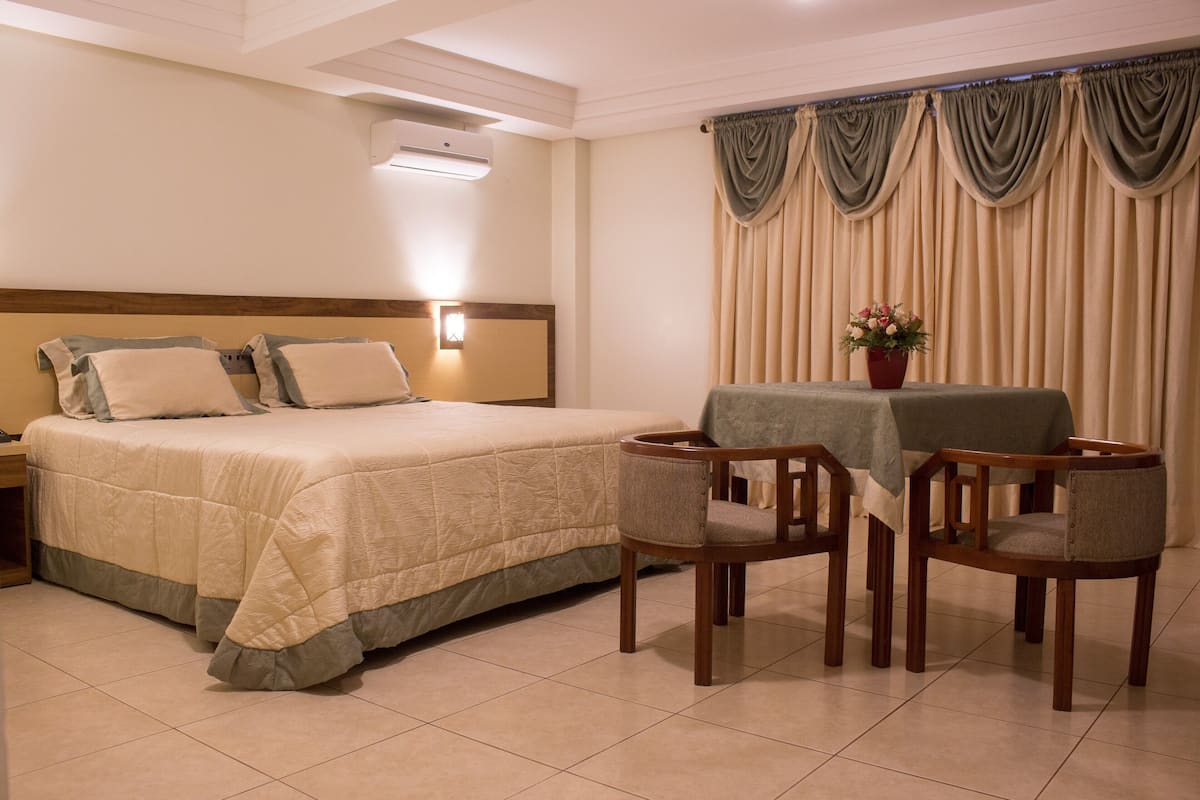 Executive-Zimmer, 1 King-Bett, Whirlpool | Ausblick vom Zimmer