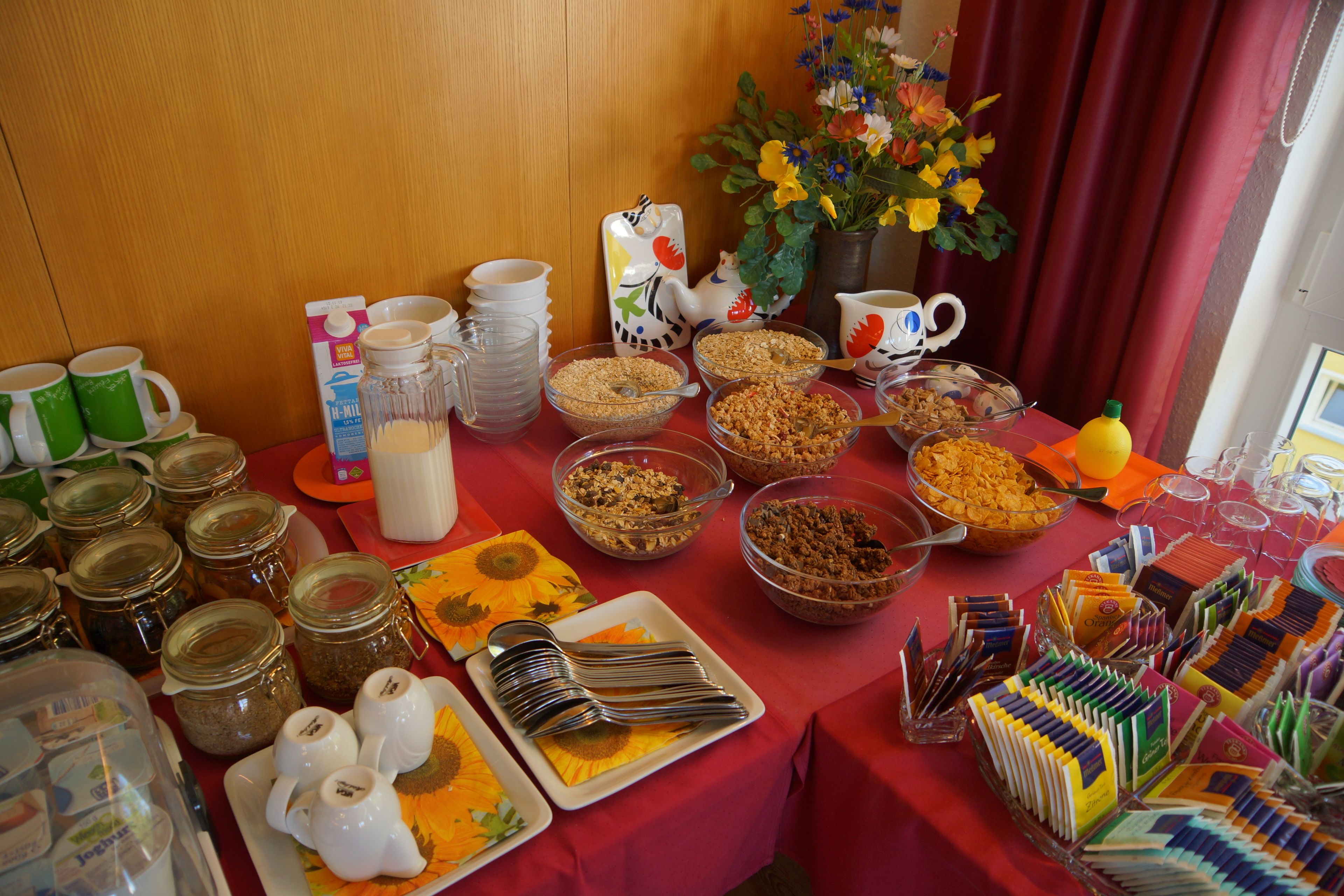 Daily buffet breakfast for a fee