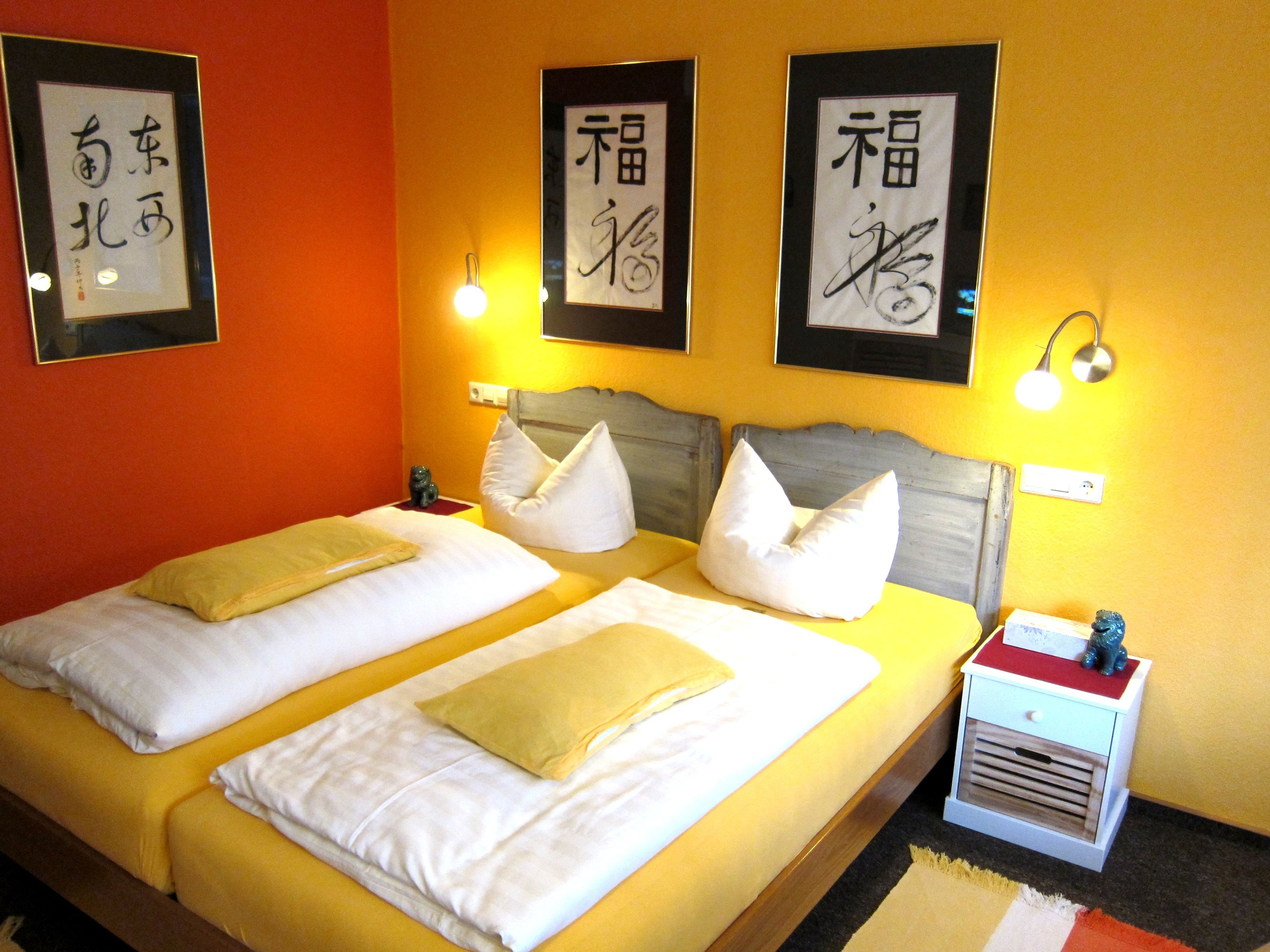 1 bedroom, desk, free wifi, bed sheets