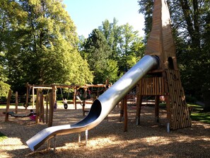 Außen-Kinderspielplatz
