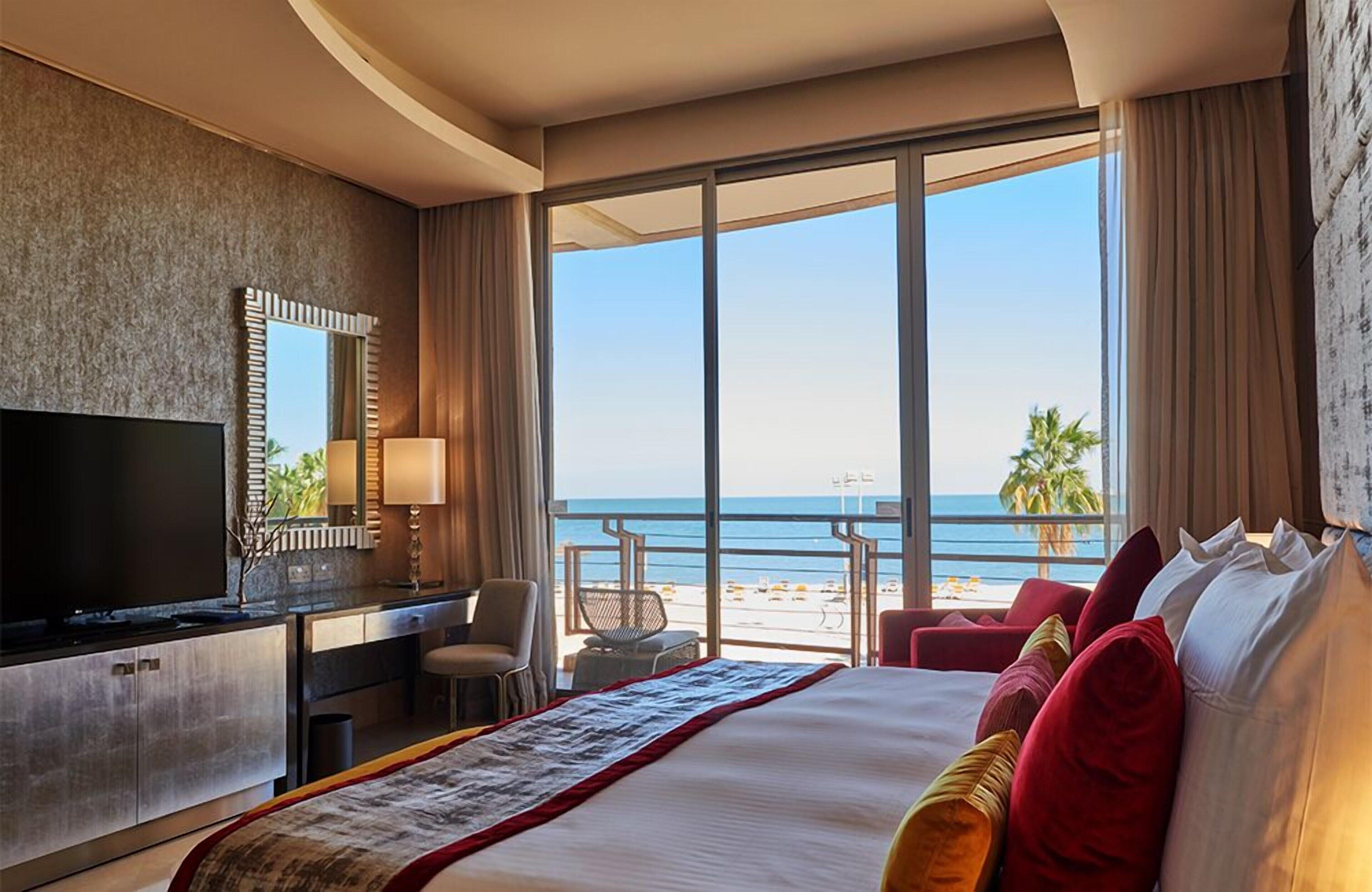 Couette en duvet d'oie, minibar, coffres-forts dans les chambres, bureau