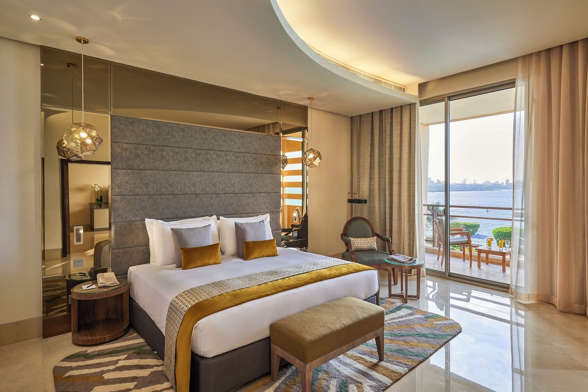 Executive-Suite, 1 King-Bett | Daunenbettdecken, Minibar, Zimmersafe, Schreibtisch