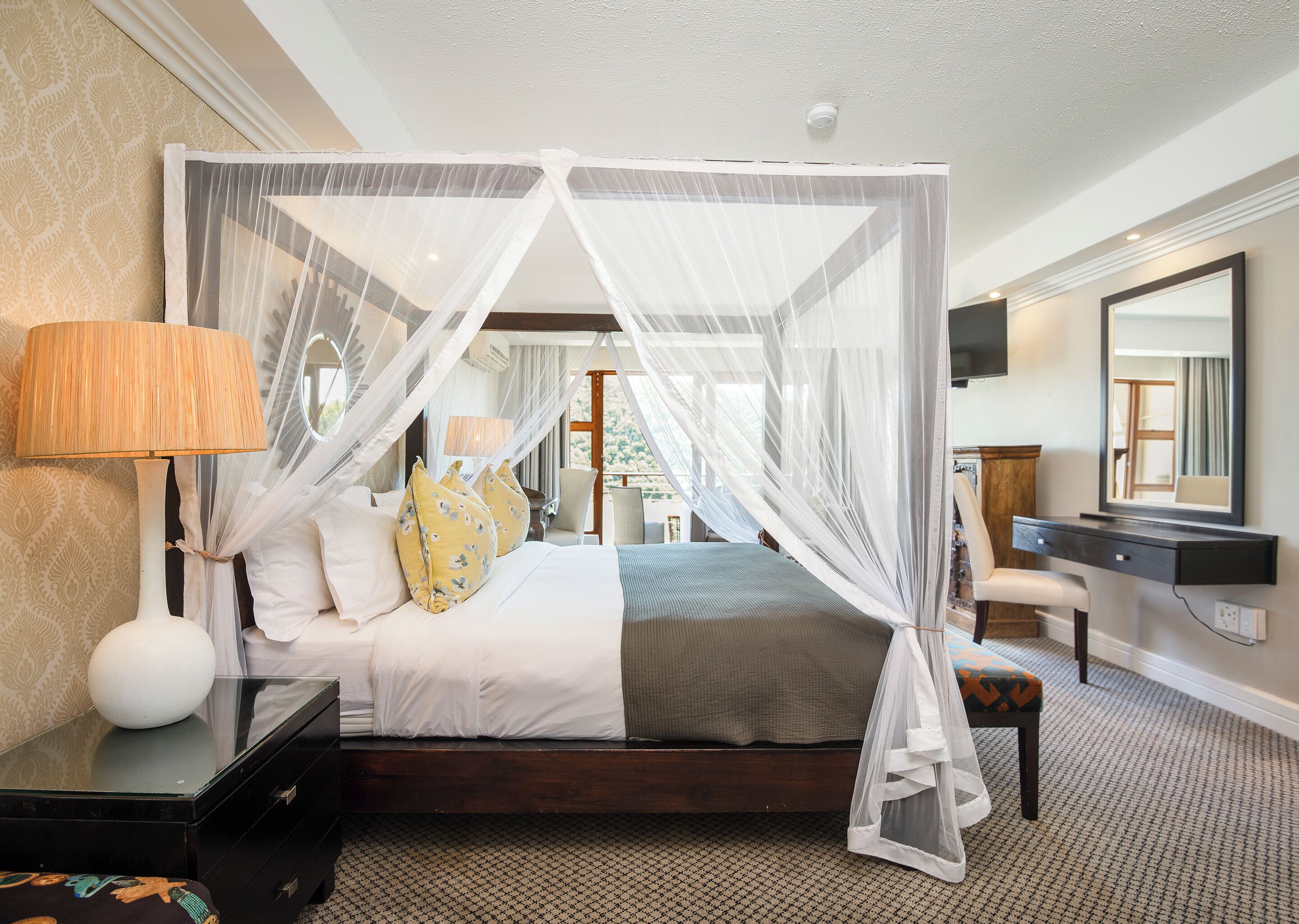 deluxe room | premium bedding, select comfort beds, minibar, in-room safe