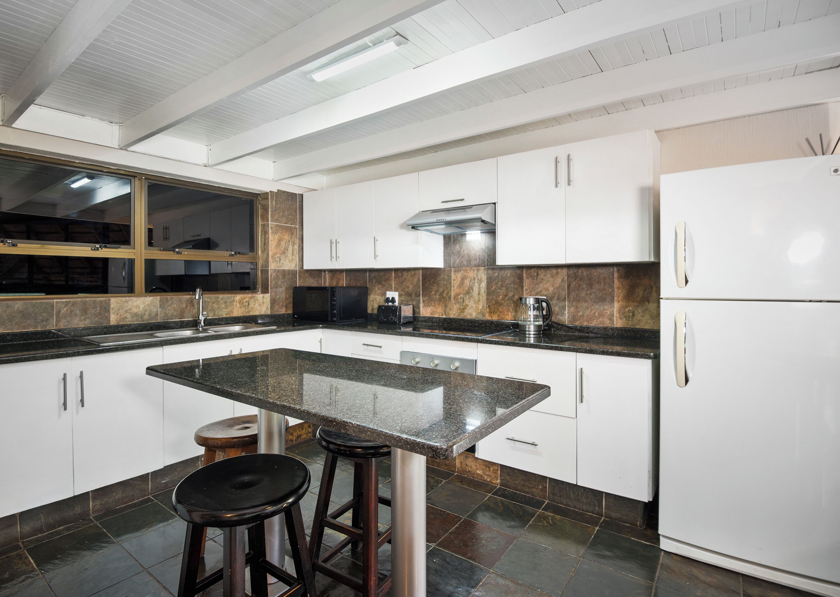 family villa | private kitchen | mini-fridge, coffee/tea maker, electric kettle