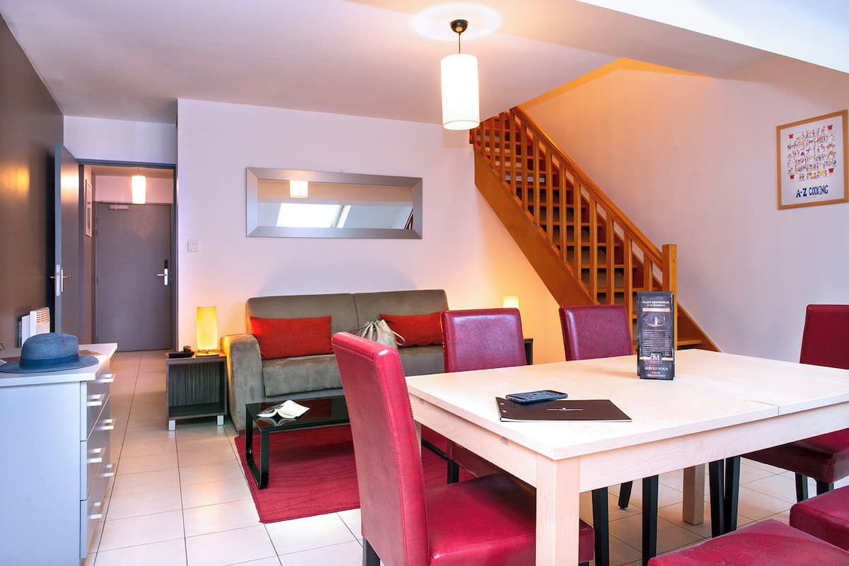 Apartamento família, vários quartos (Up to 6 People) | Roupas de cama premium, cofres nos quartos, individualmente decorados