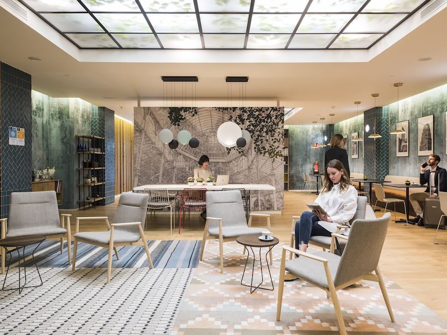 Bao gồm bữa sáng buffet hàng ngày