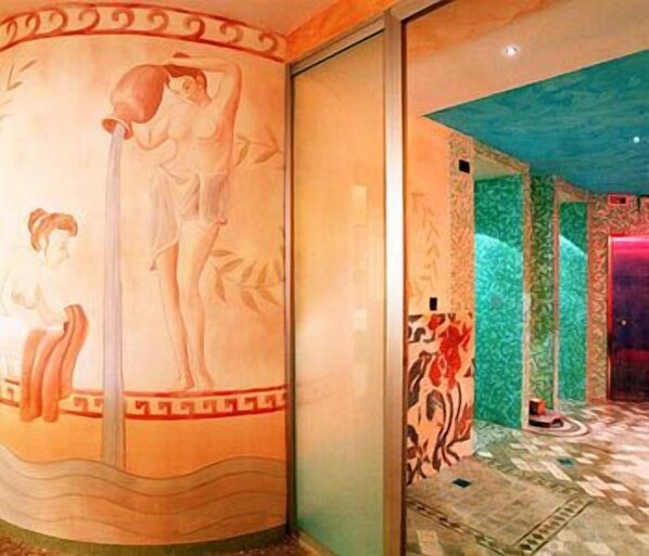 Steam room, Turkish bath, body treatments, aromatherapy, body scrubs