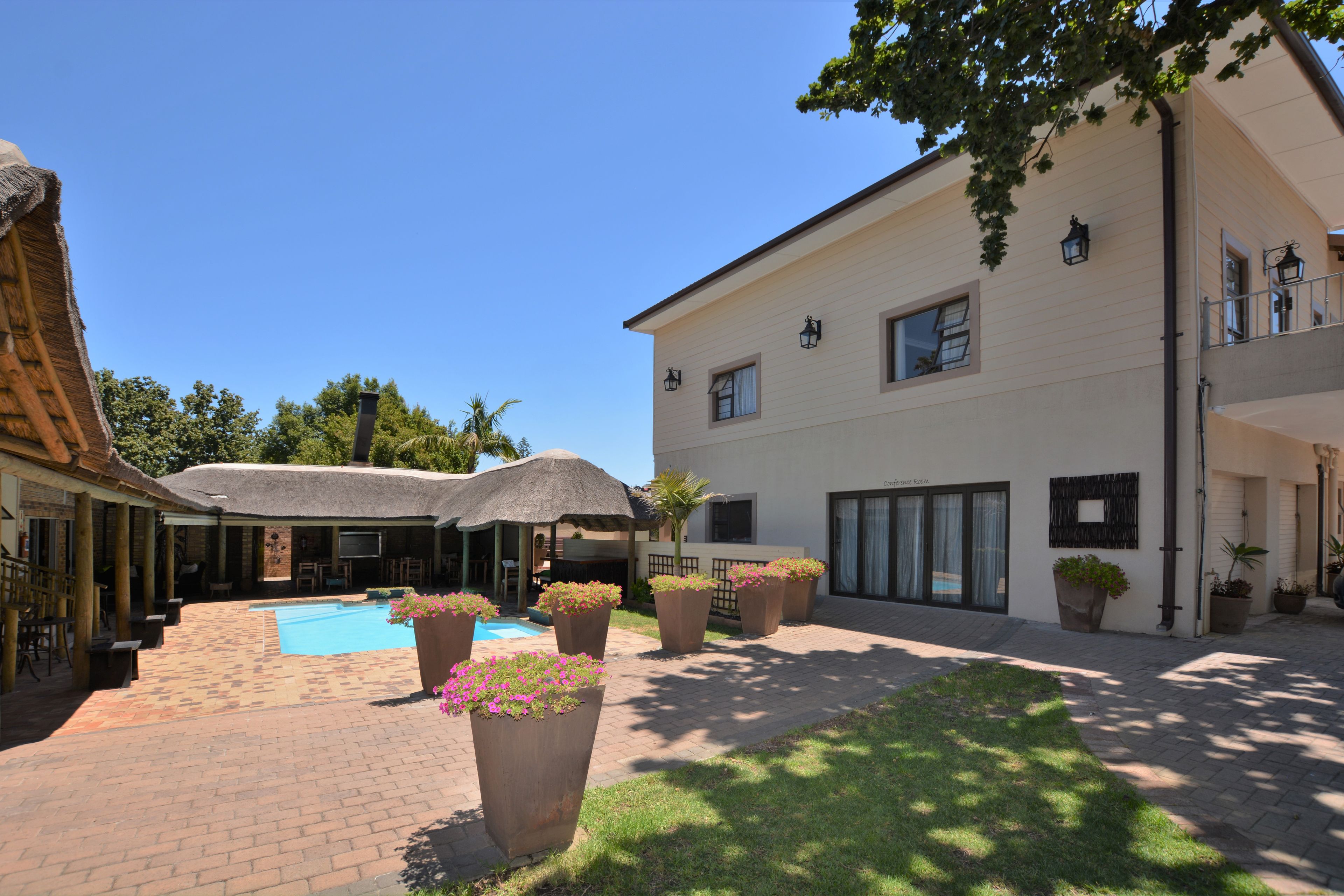 2 piscinas al aire libre, sillones reclinables de piscina