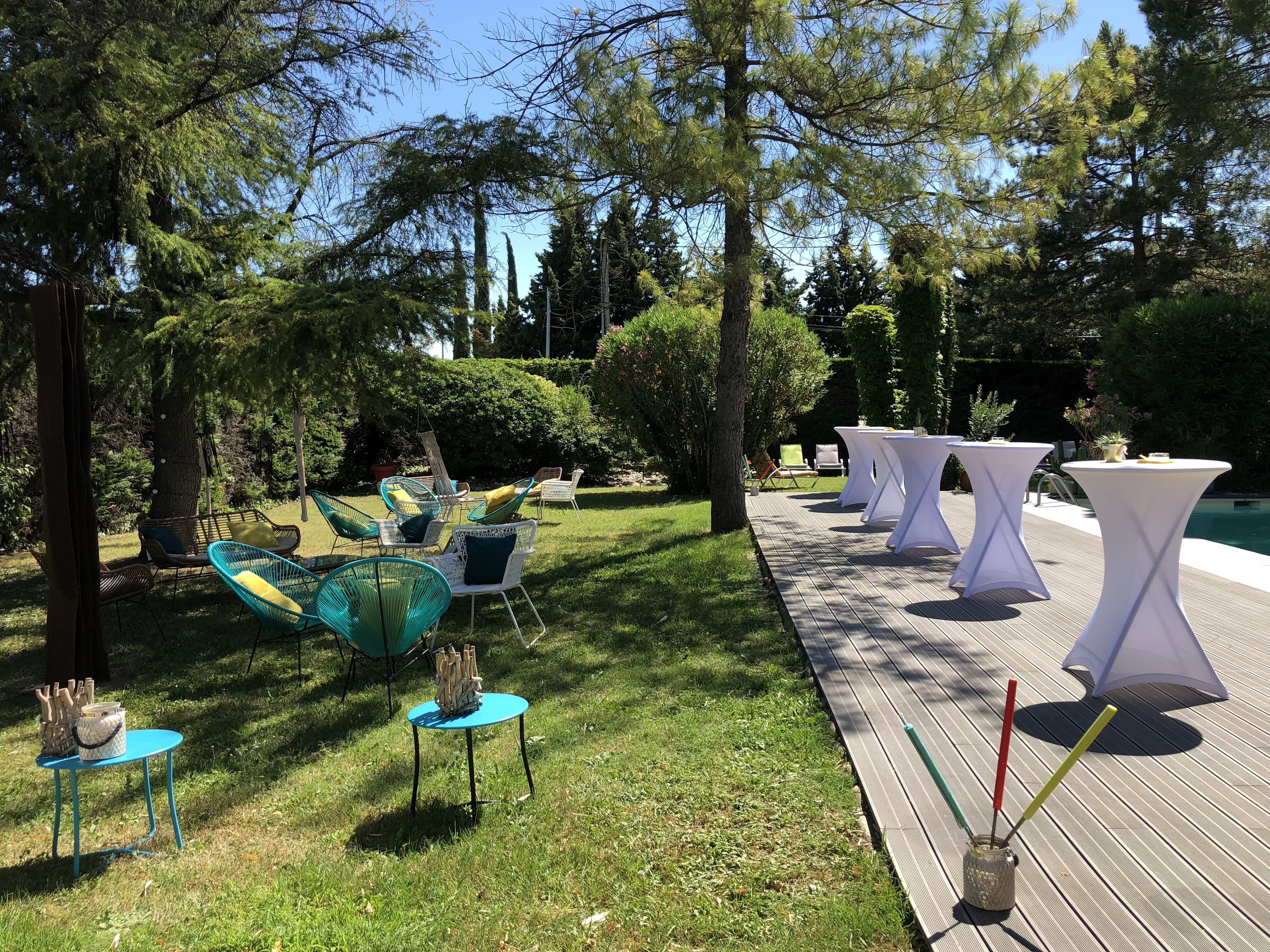 seasonal outdoor pool, open 9:00 am to 8:00 pm, pool loungers