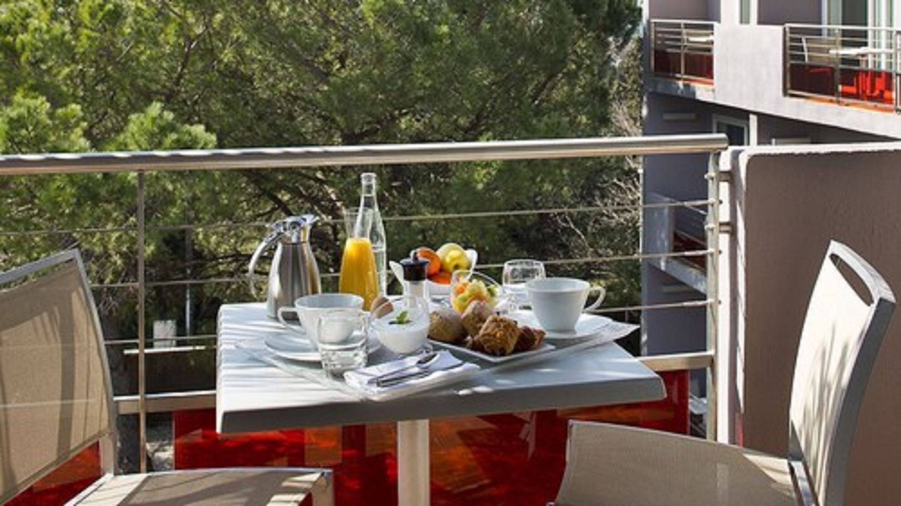 room service – dining