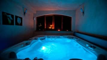 Indoor spa tub