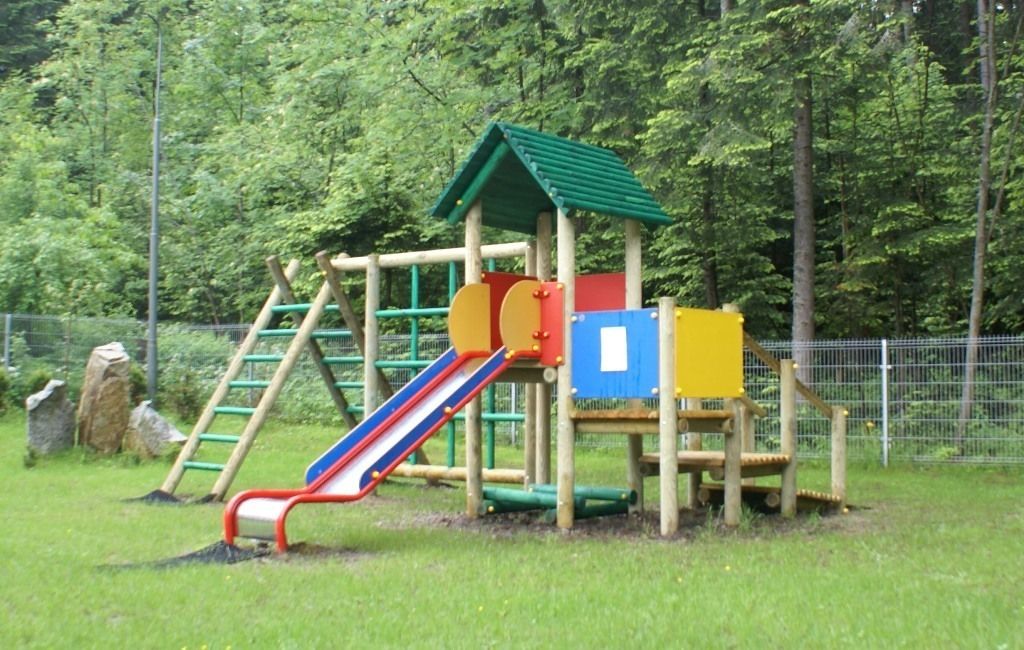 children’s play area – outdoor