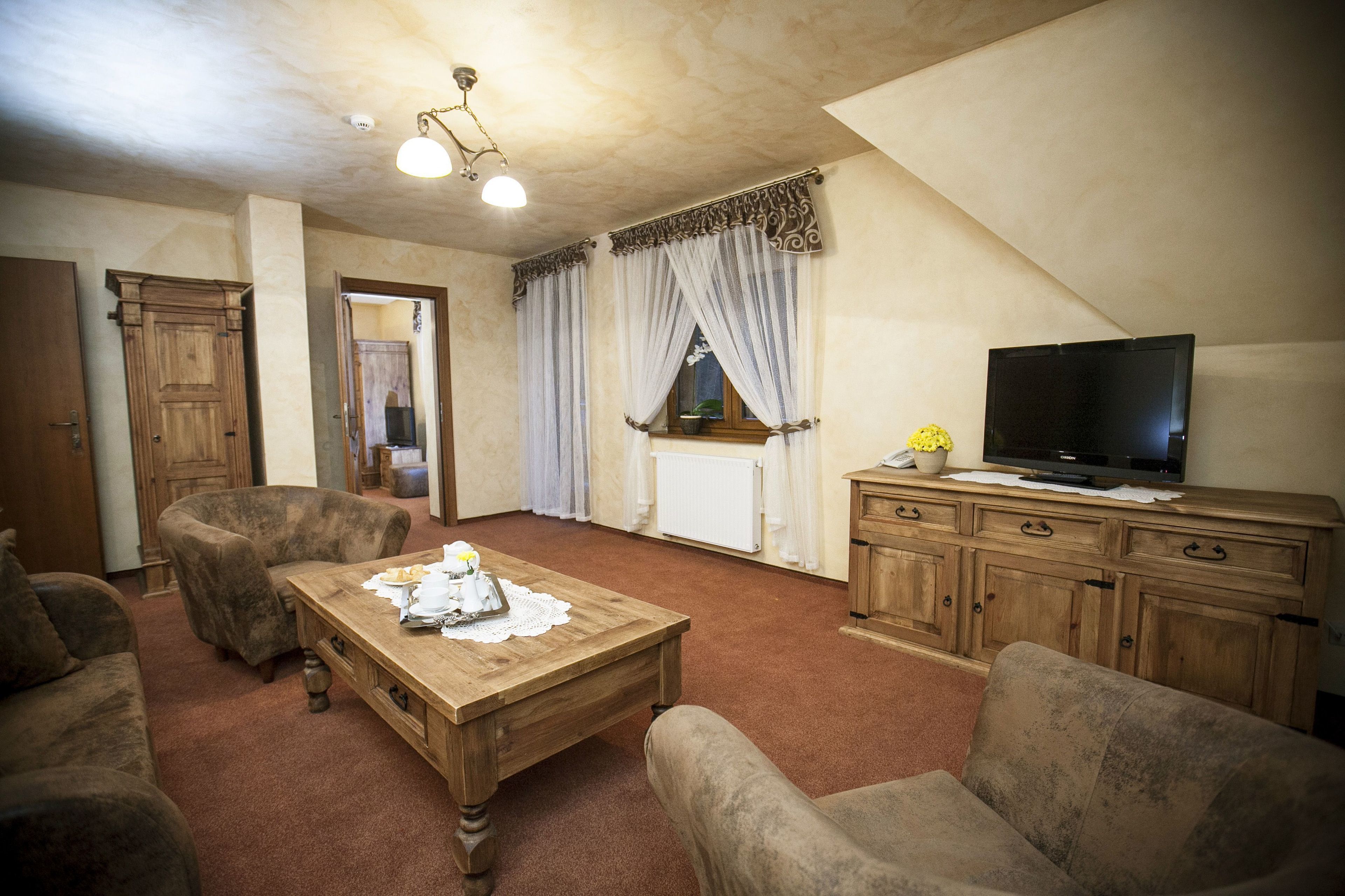 Foto - Hotel Dwór Karolówka