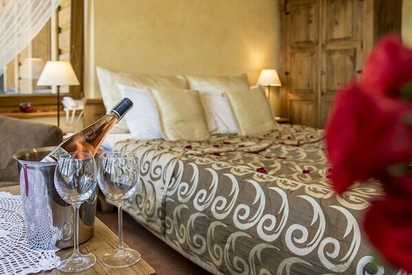 Premium bedding, Select Comfort beds, in-room safe