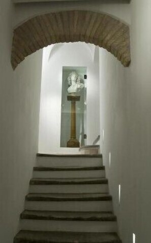 Staircase - Gigli d'Oro Suite (Rome)