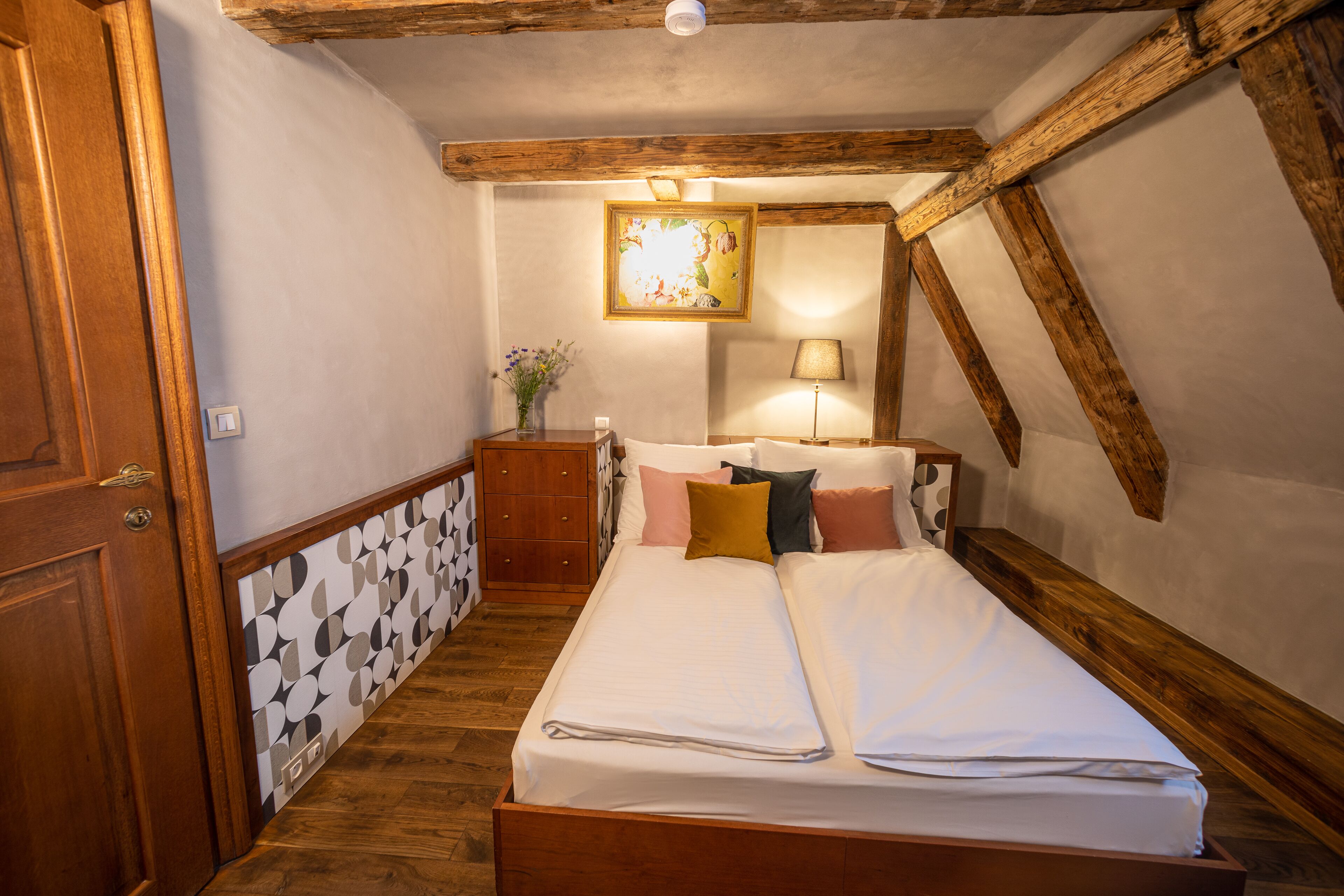 junior suite, kitchenette, city view (1 private bedroom) | 1 bedroom, premium bedding, minibar, in-room safe