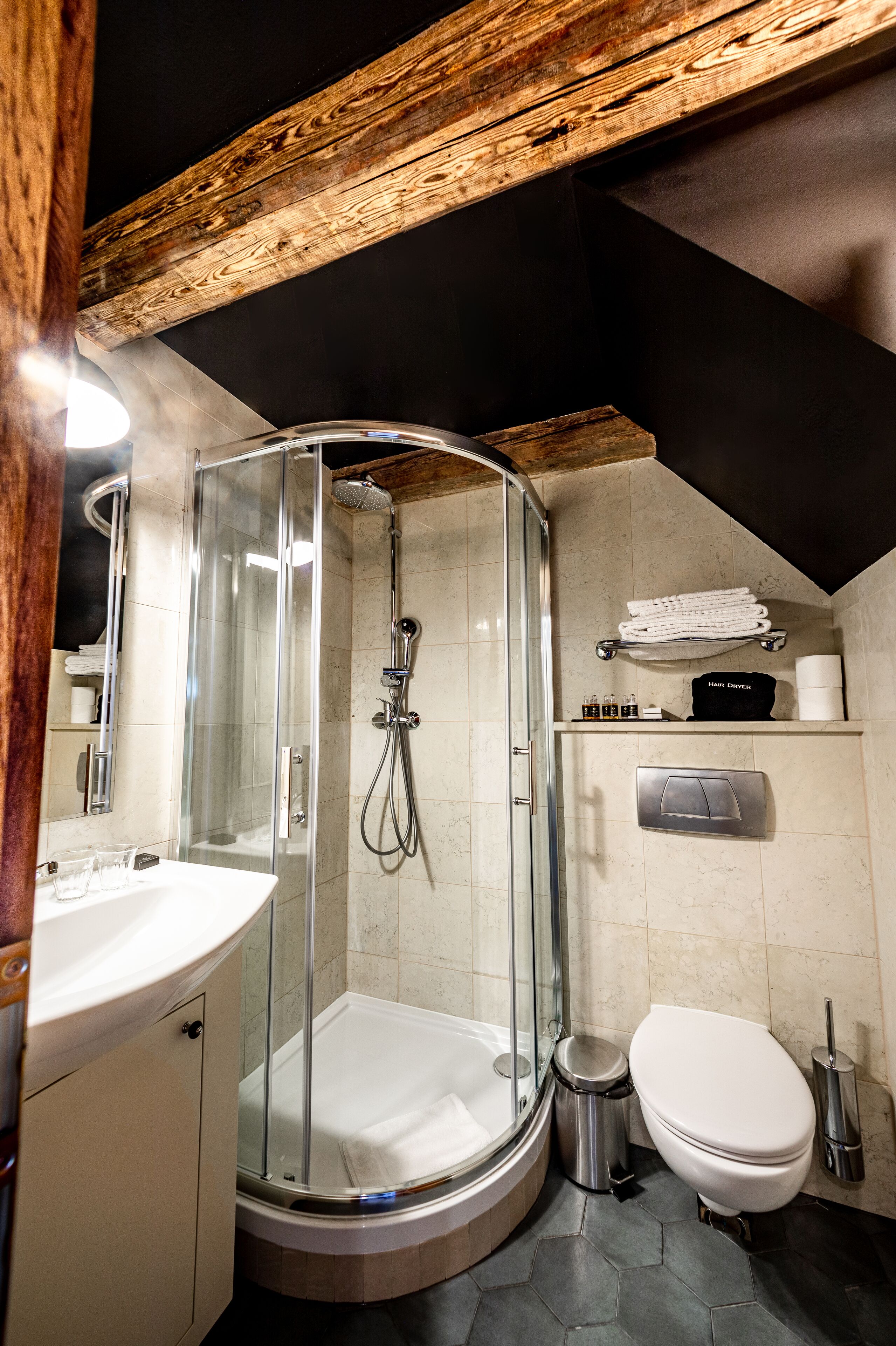 basic double room, 1 queen bed, city view | bathroom | shower, free toiletries, hair dryer, bathrobes