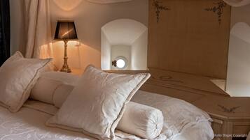 Suite Royale, balcon, vue mer (Karlo VI Imperial Tower) | Minibar, coffres-forts dans les chambres, bureau, Wi-Fi gratuit