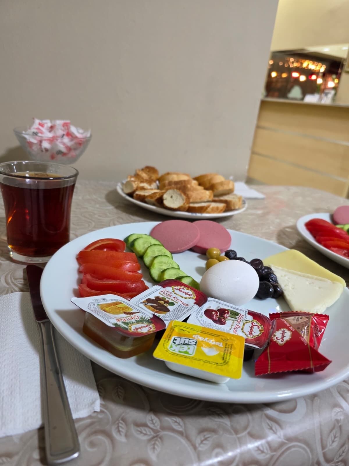 Daily to-go breakfast (TRY 150 per person)