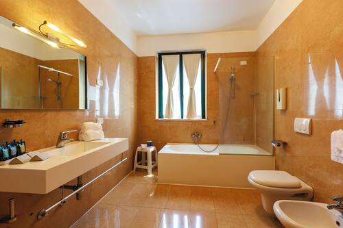 Free toiletries, hair dryer, bidet, towels