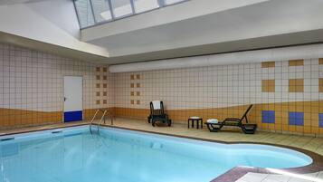 Una piscina techada