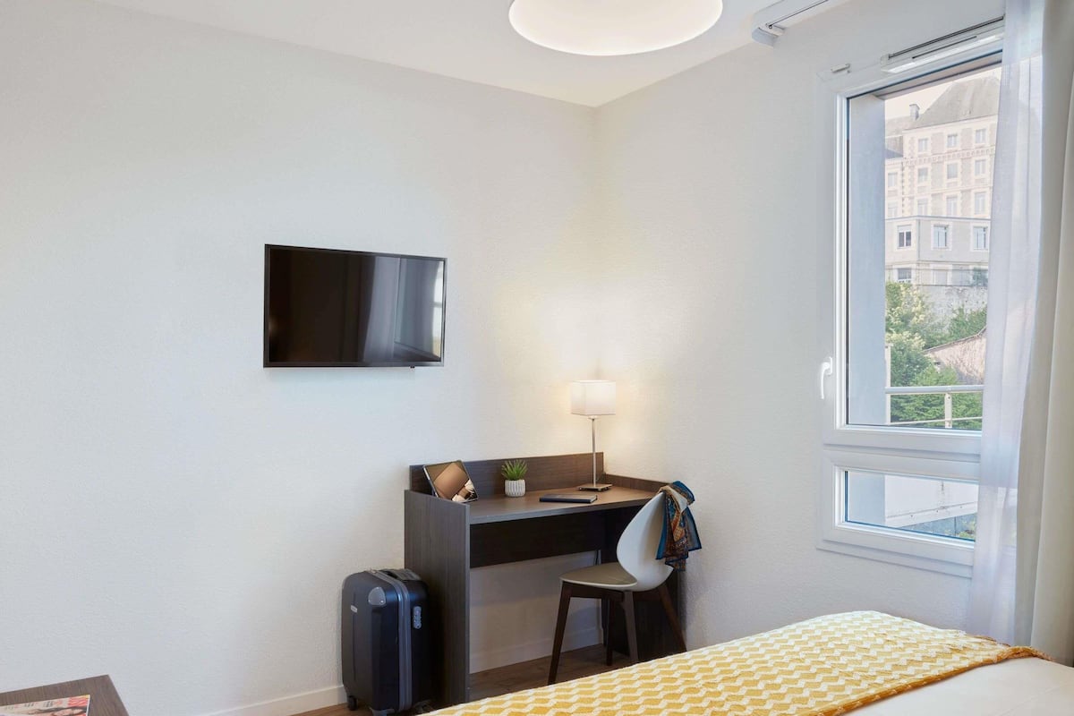 Estudio, 1 cama matrimonial o 2 camas individuales | Escritorio, insonorización, cunas gratuitas y wifi gratis