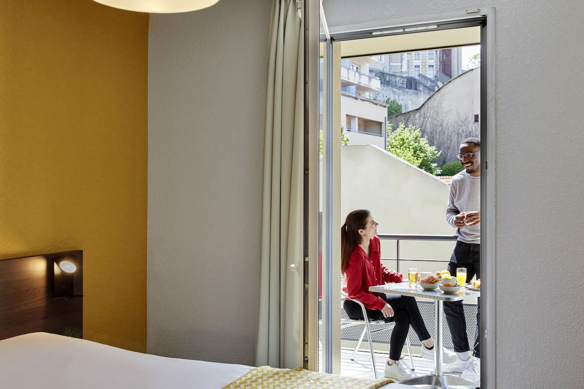 Studio, 1 Double Bed, Balcony | 1 bedroom, desk, soundproofing, free cribs/infant beds