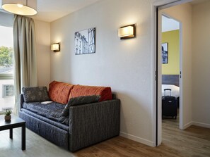 Desk, soundproofing, free cribs/infant beds, free WiFi - Aparthotel Adagio Access Poitiers (Poitiers)