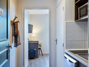 Studio, 2 enkeltsenger | Skrivebord, lydisolert, barnesenger (inkludert) og wi-fi (inkludert)