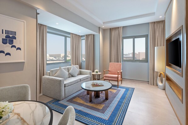 Junior Suite, Newly Renovated, Evening Drinks & Canapes Section, Free Shuttle To Public Beach | Vista desde la habitación