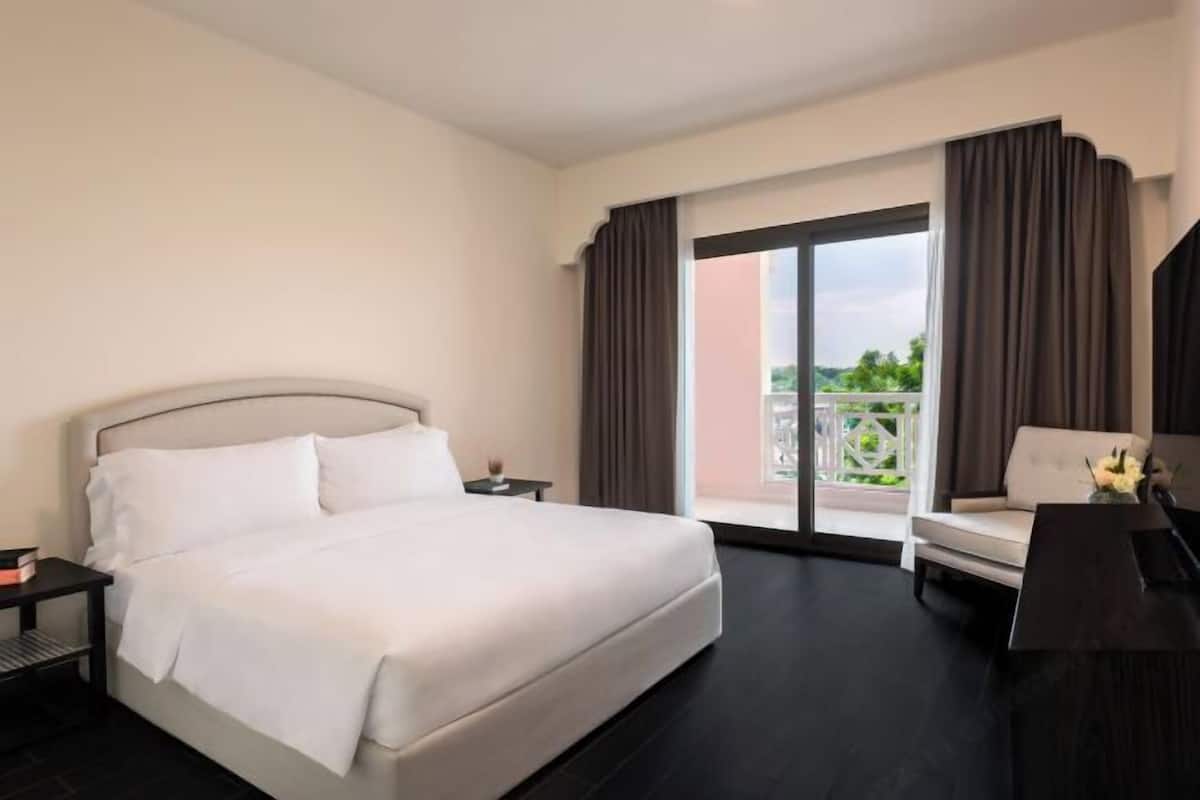 1 habitación, ropa de cama de alta calidad, cubrecamas y minibar