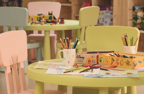 어린이 놀이 공간 - 실내