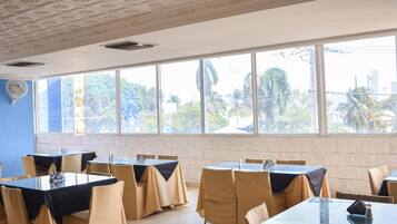 Breakfast, lunch, dinner served; Spanish cuisine