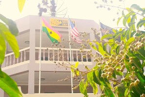 Front of property - Miklin Hotel (Accra)