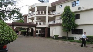 Front of property - Miklin Hotel (Accra)