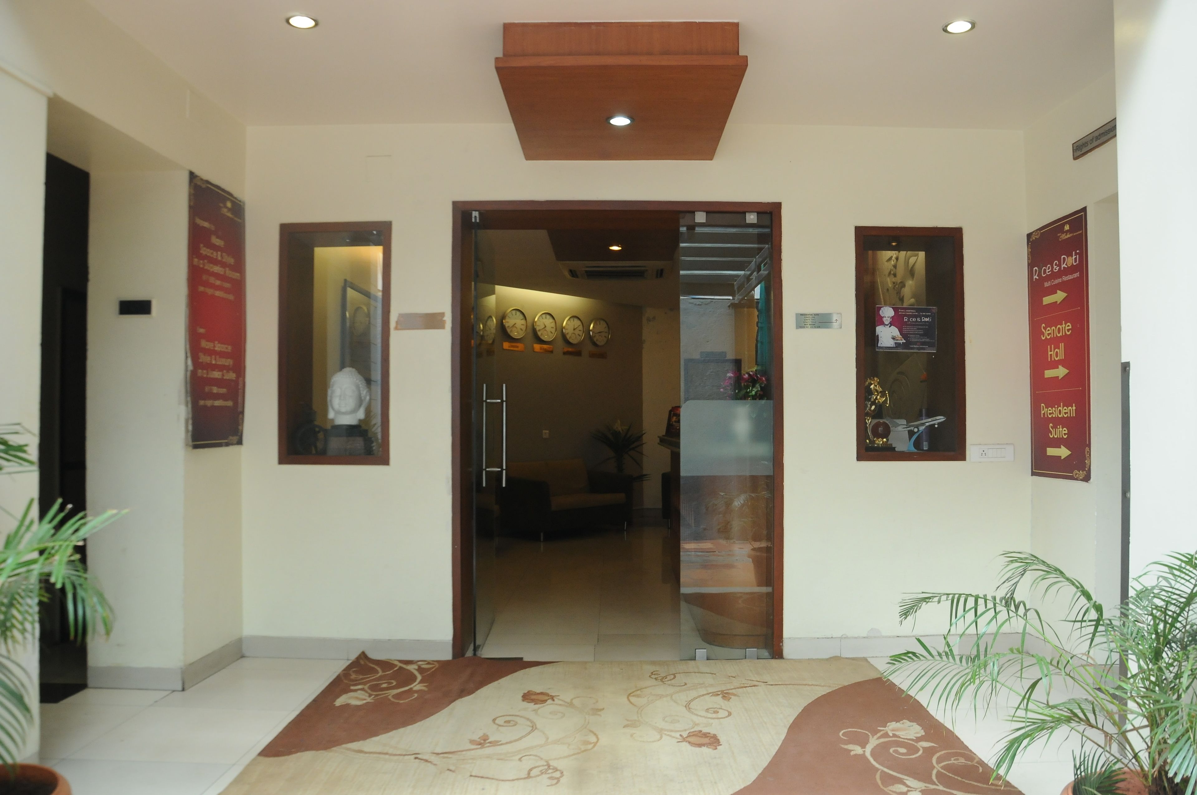 Foto - Hotel Madhav International