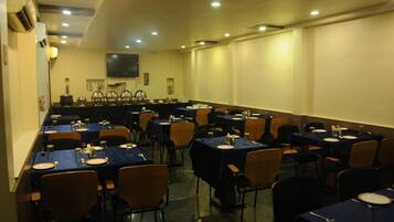 Free buffet breakfast