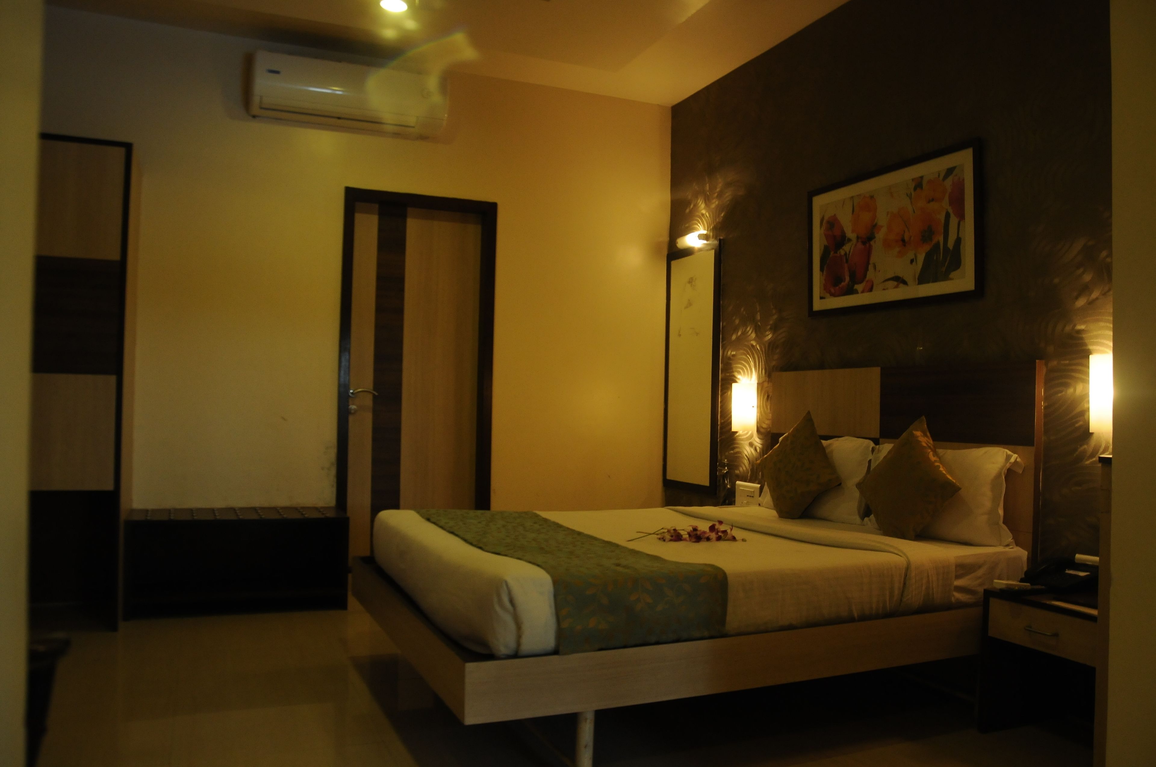 Foto - Hotel Madhav International