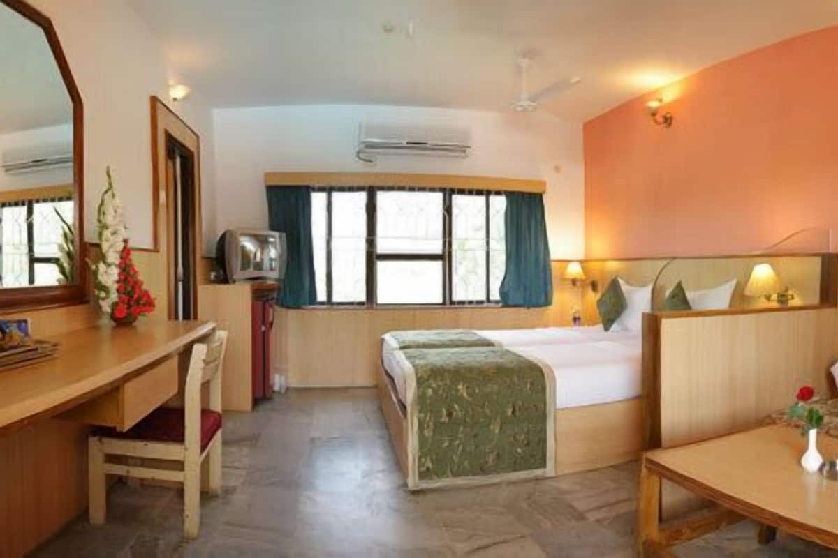 Standard Room | Living area