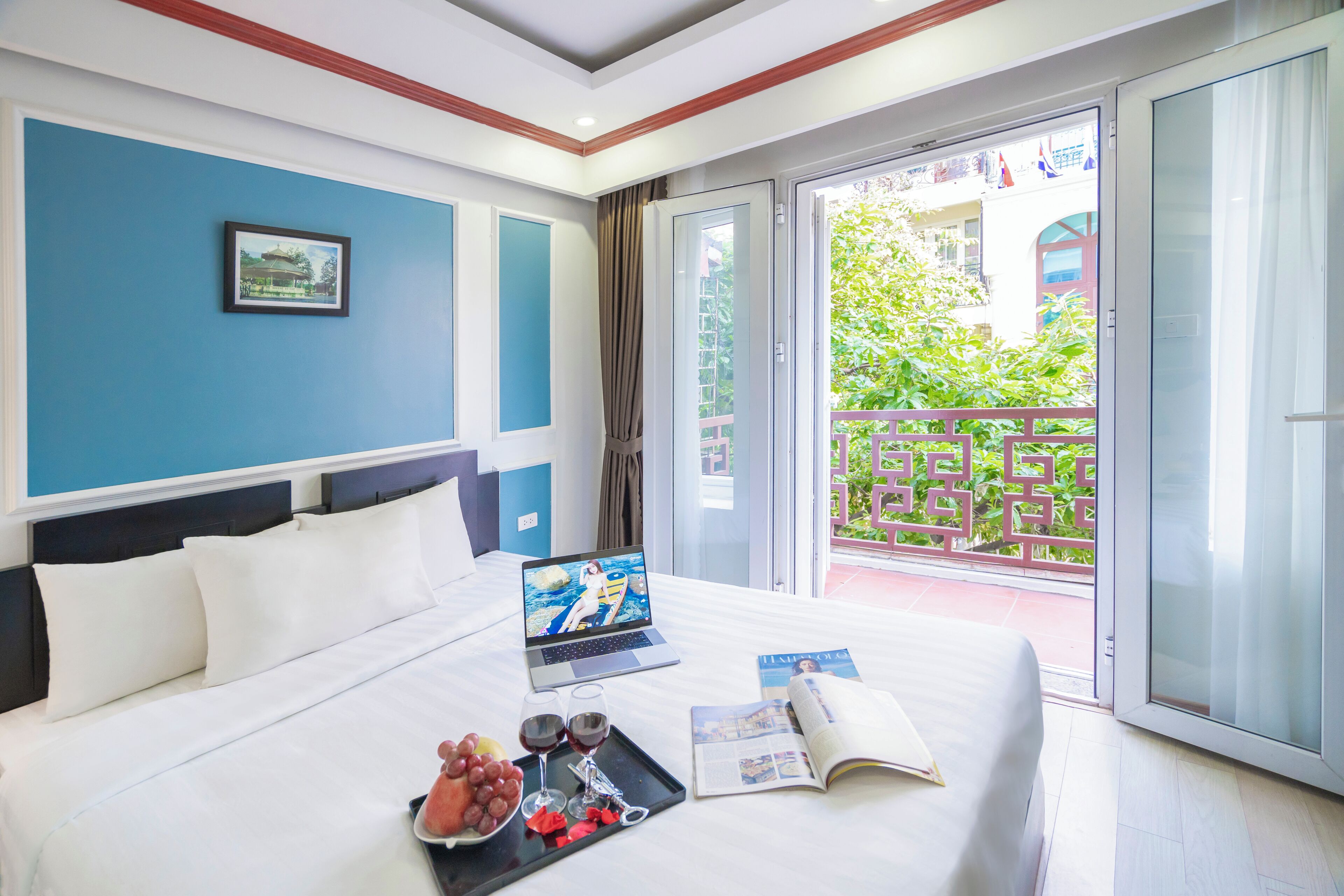 premier room | 1 bedroom, premium bedding, pillow-top beds, minibar