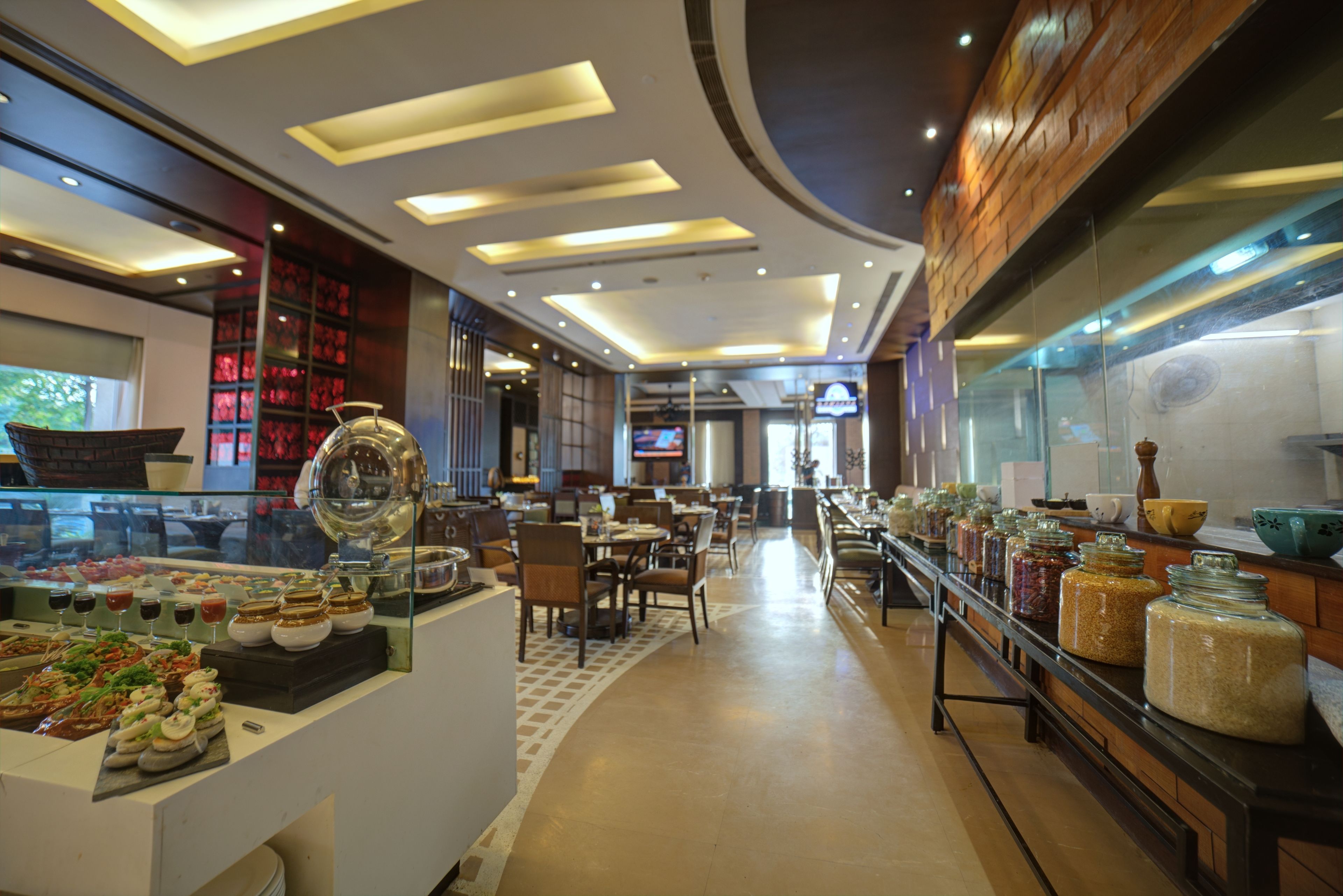 Café da manhã com buffet todos os dias mediante uma taxa