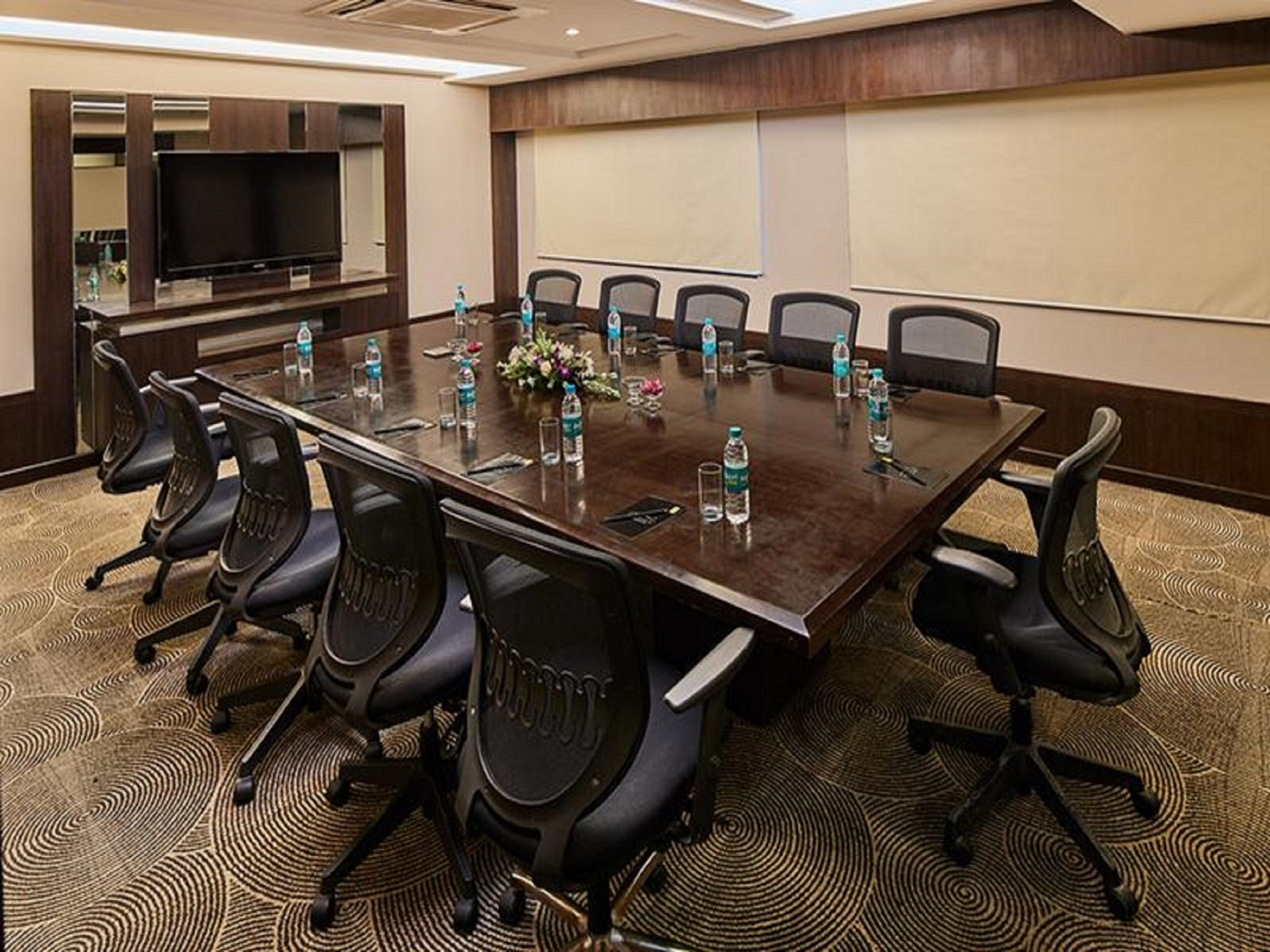 Photo - Goldfinch Hotel Delhi NCR