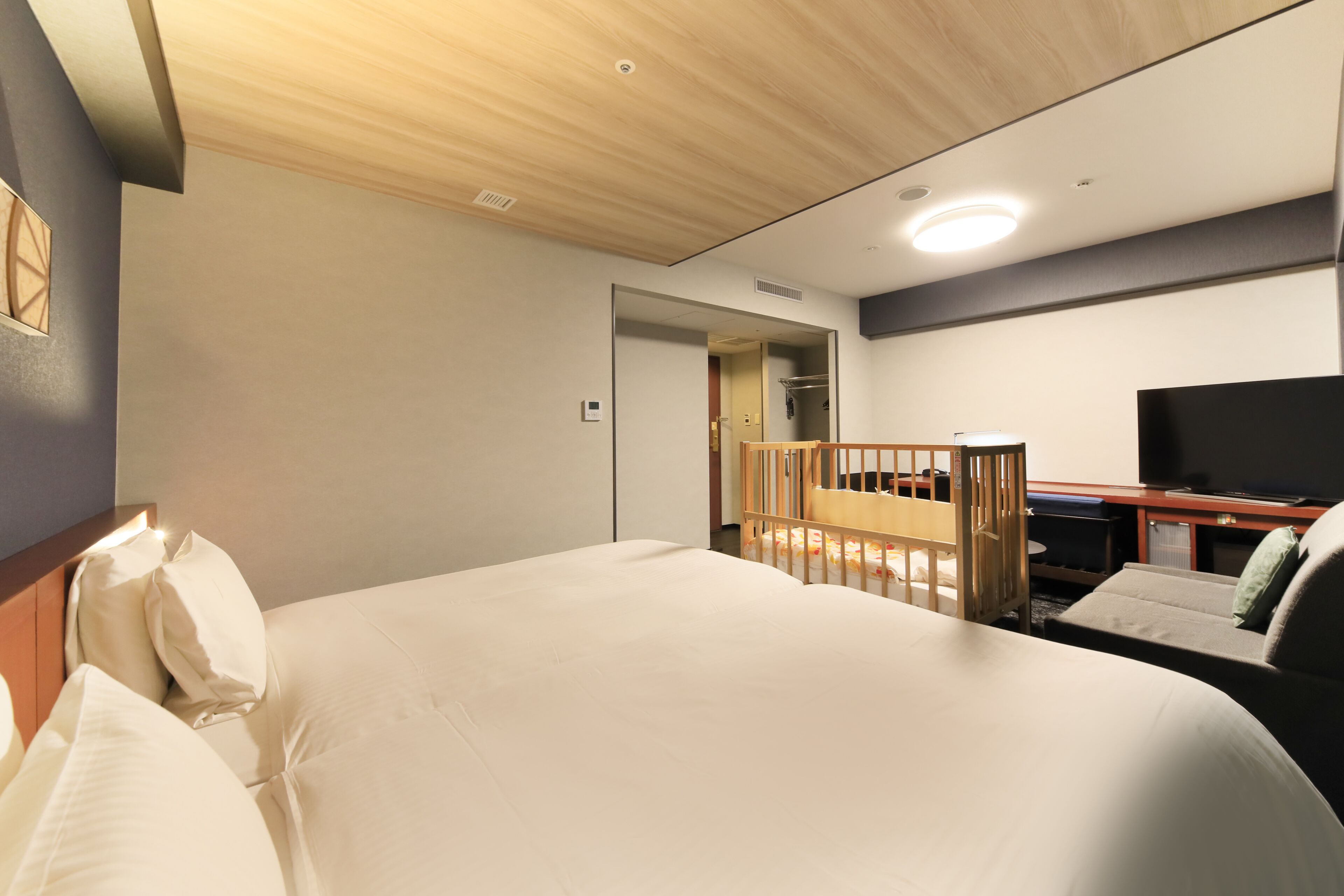 1 bedroom, iron/ironing board, free wifi