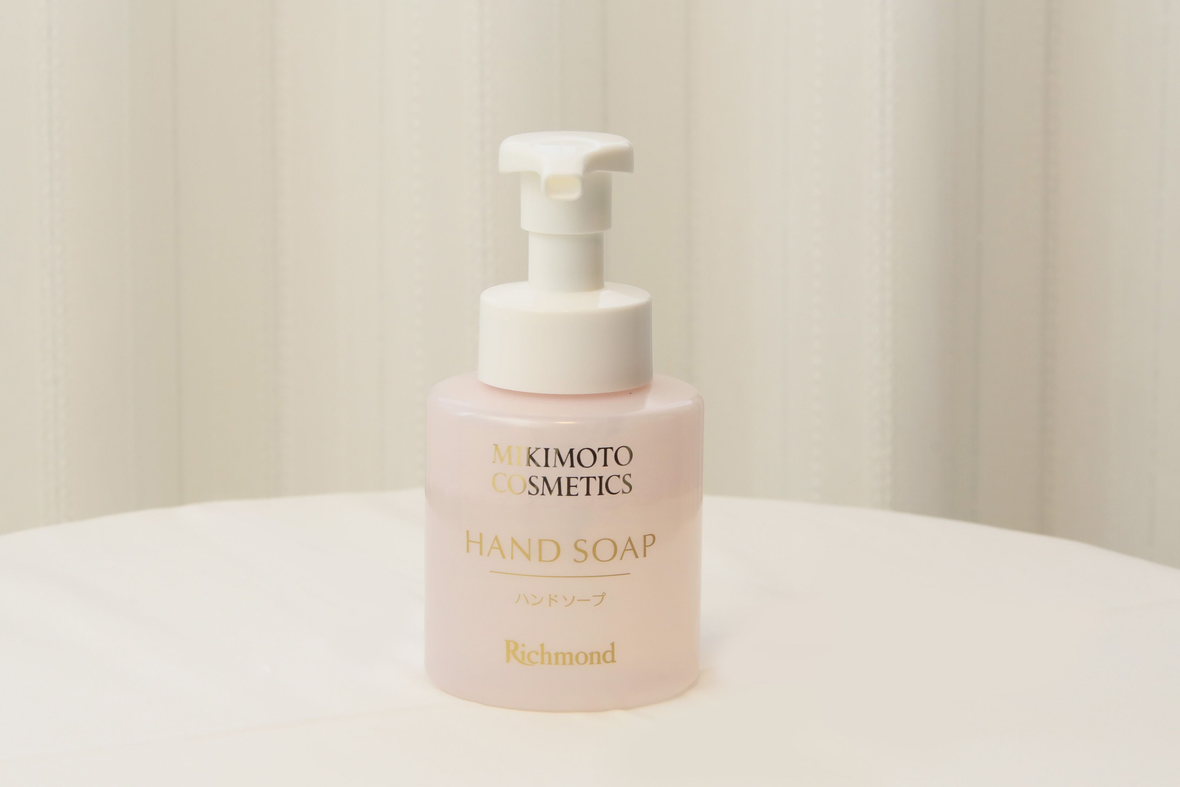 shower, free toiletries, hair dryer, slippers